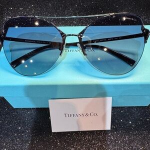 Tiffany & Co. TF 3063 6007/4L Aviator Sunglasses – NWT